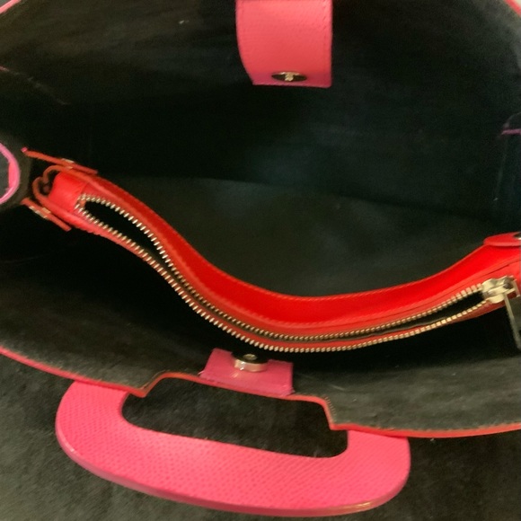 Figus Designer Women’s Red/Pink Leather Handbag - Picture 11 of 13
